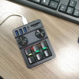 Multi-functional 6-key macro keyboard with USB hub and knob - Boost your productivity!Compatible with IOS and Windows.
